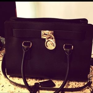 Michael kors purse more photos added!